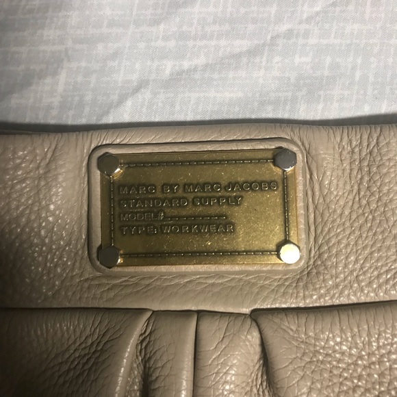 Marc Jacobs Bucket Bag - Picture 4 of 8